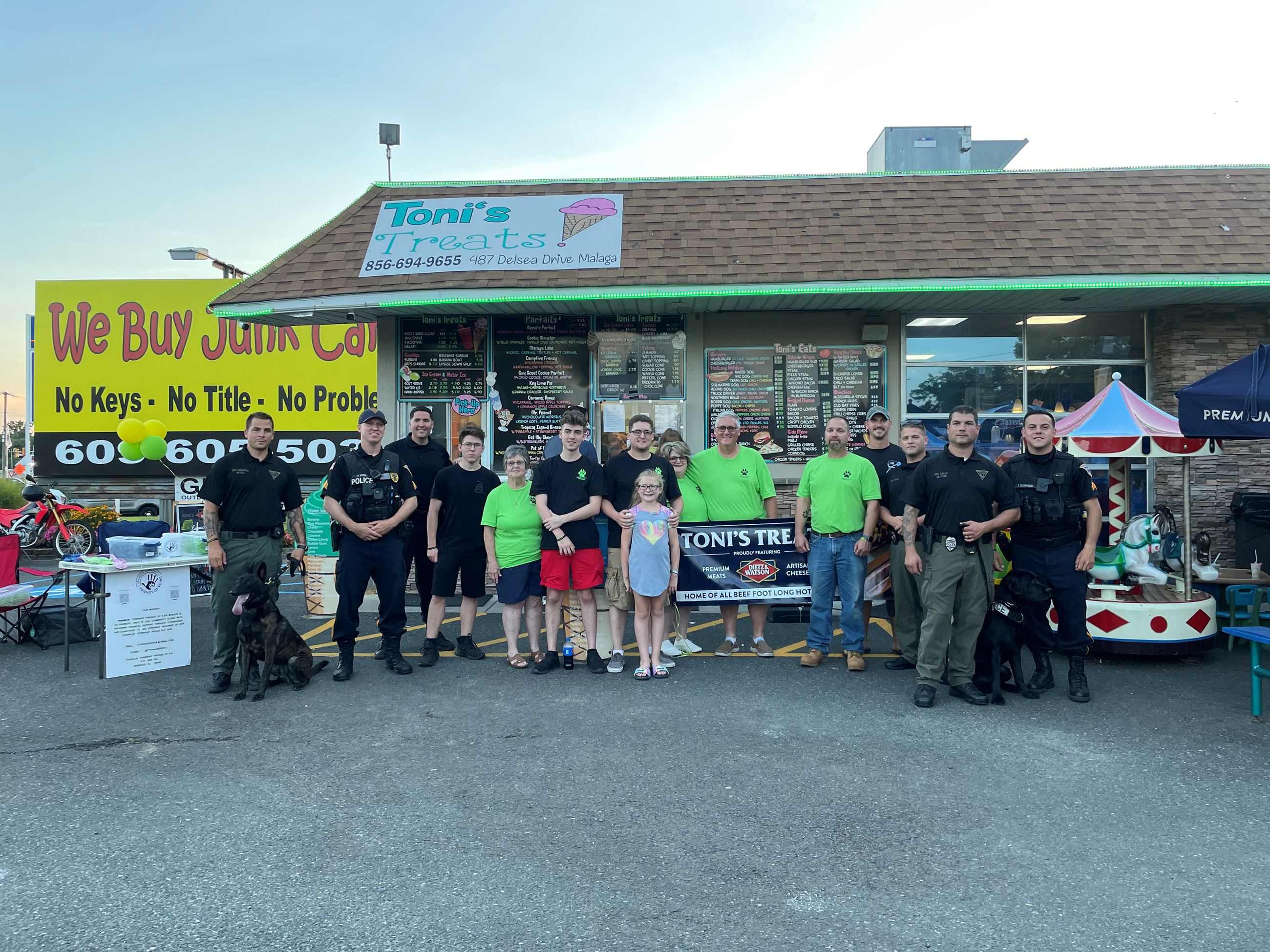 Franklin Township Friends of K-9s at Tonis Treats 2022