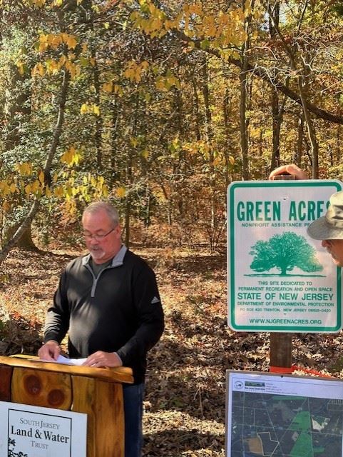 Mayor Bruno speaks at dedication of Franklin Indian Branch Preserve