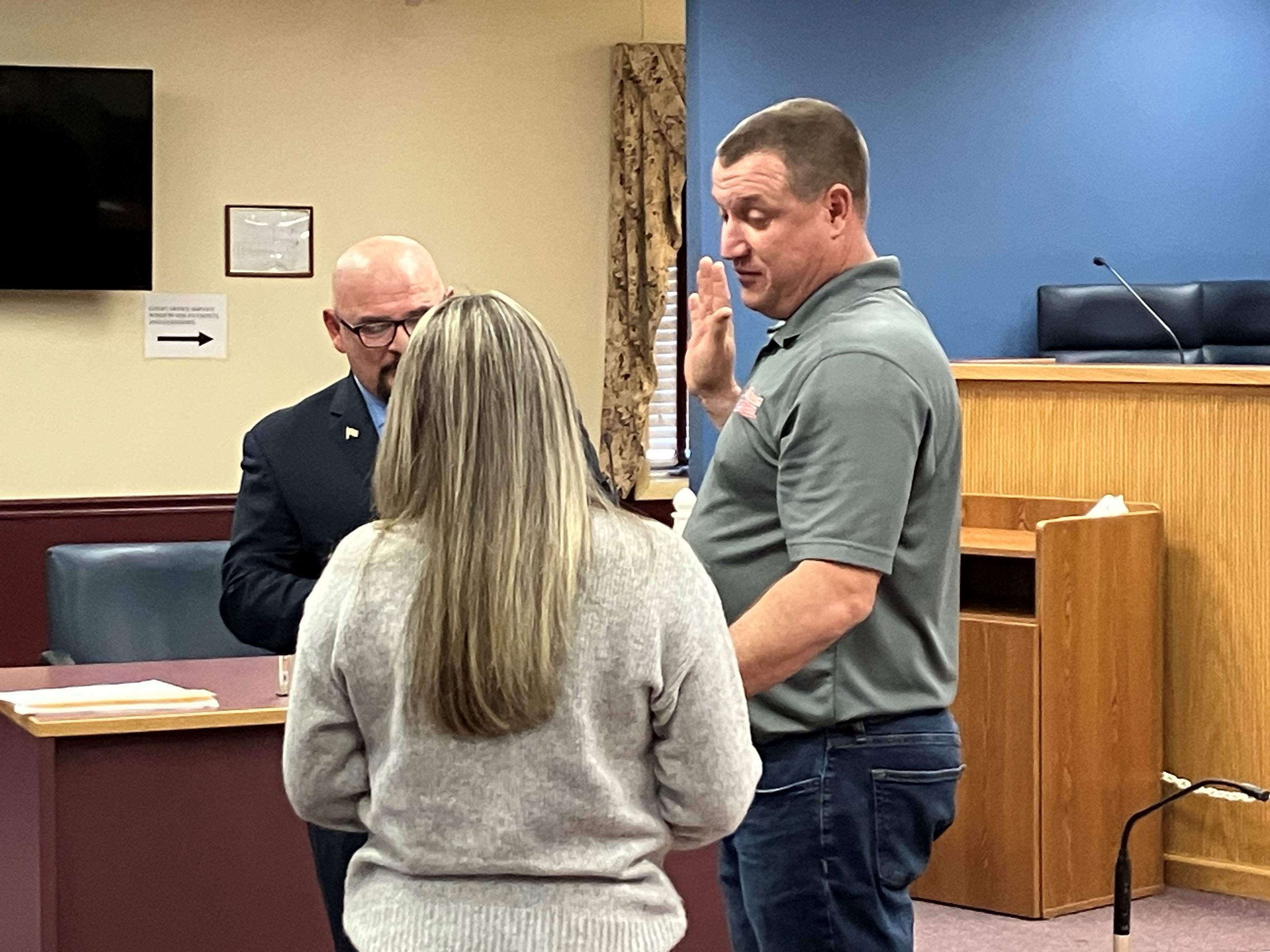 Tim Doyle being sworn in as Deputy Mayor, 2025